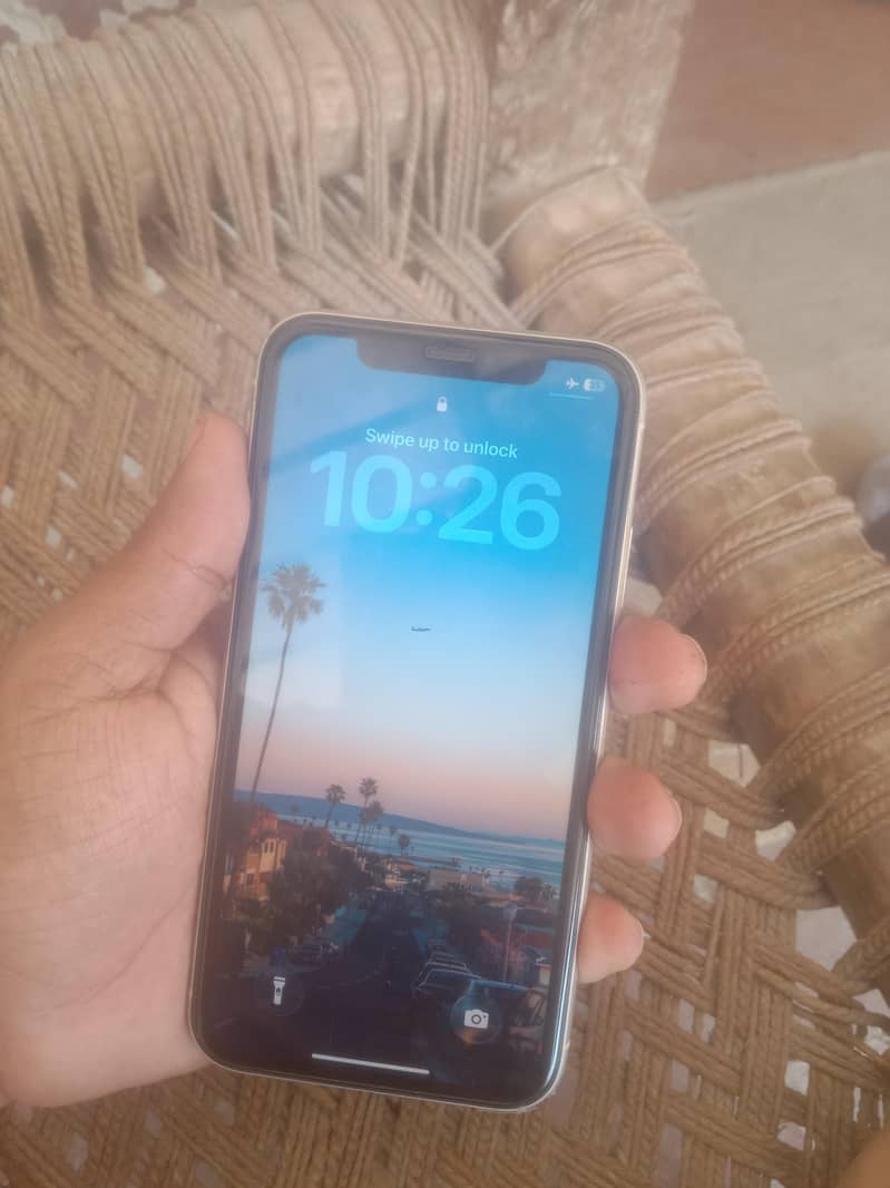 Apple iPhone 11 3