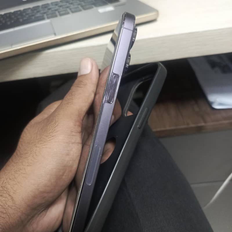 Apple iPhone 14 Pro Max 1