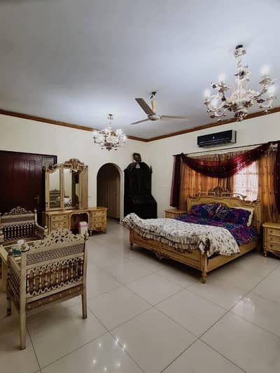 1000 Yards Fully Furnished Portion