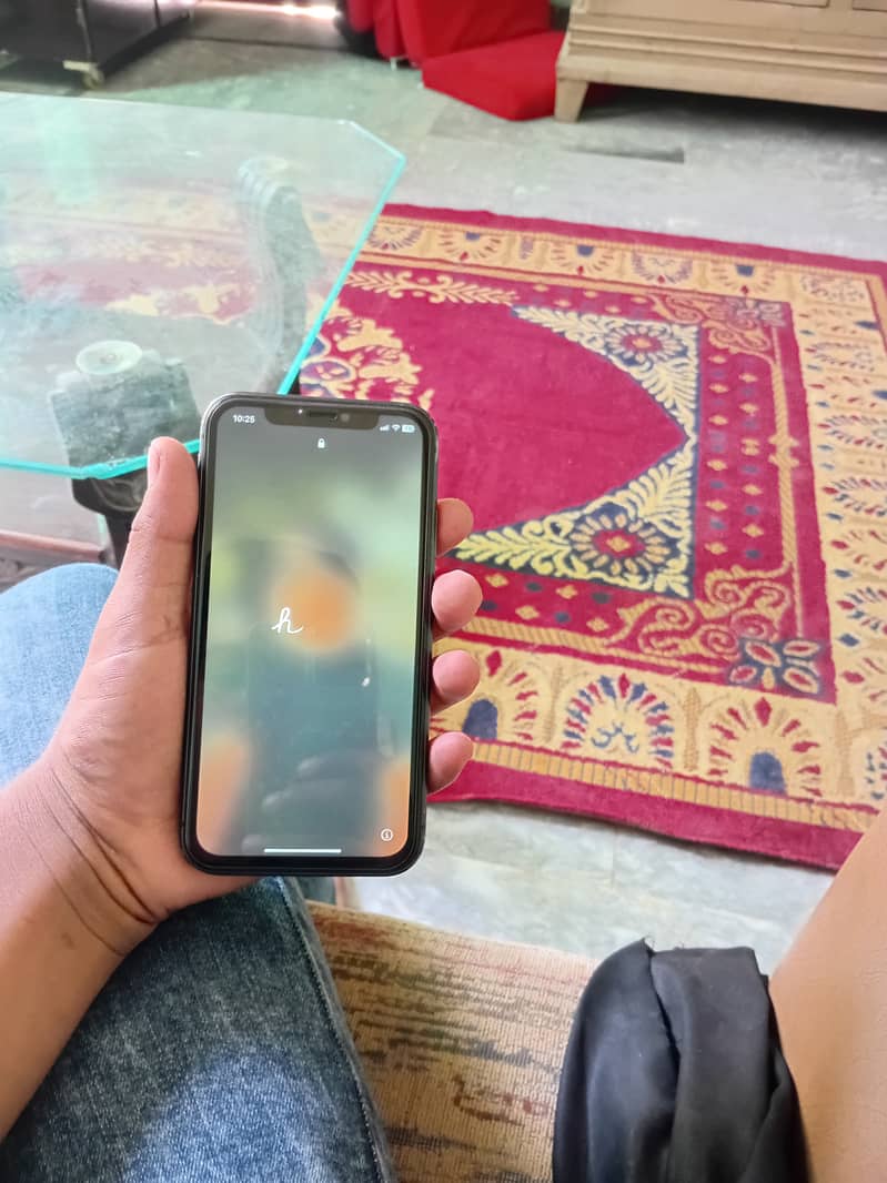 Apple iPhone 11 3