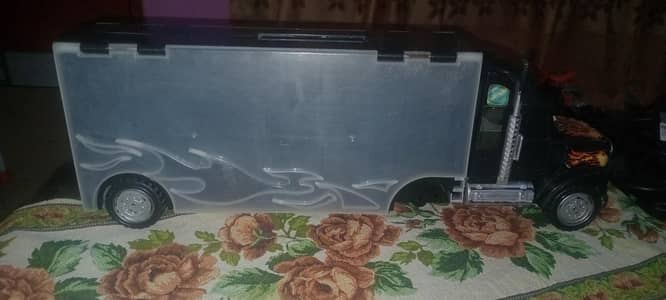 Diecast 30 Car Hauler Semi Truck Storage Case Display Collector Item