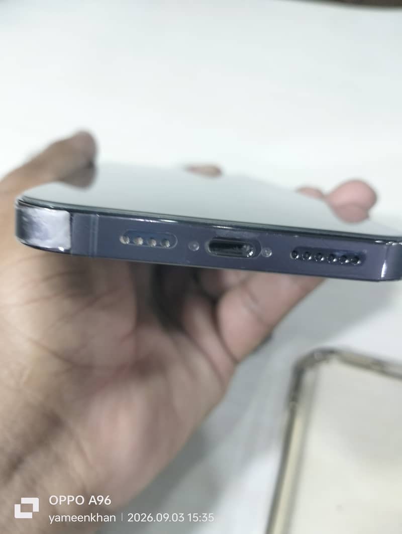 Apple iPhone 14 Pro Max 2