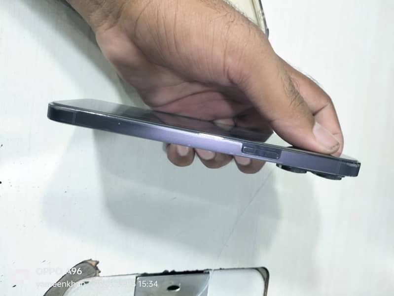 Apple iPhone 14 Pro Max 4