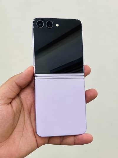 Samsung Galaxy Z Flip 5 256GB | PTA Approved | Excellent Condition