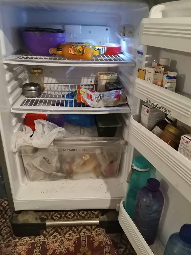 Orient fridge 0