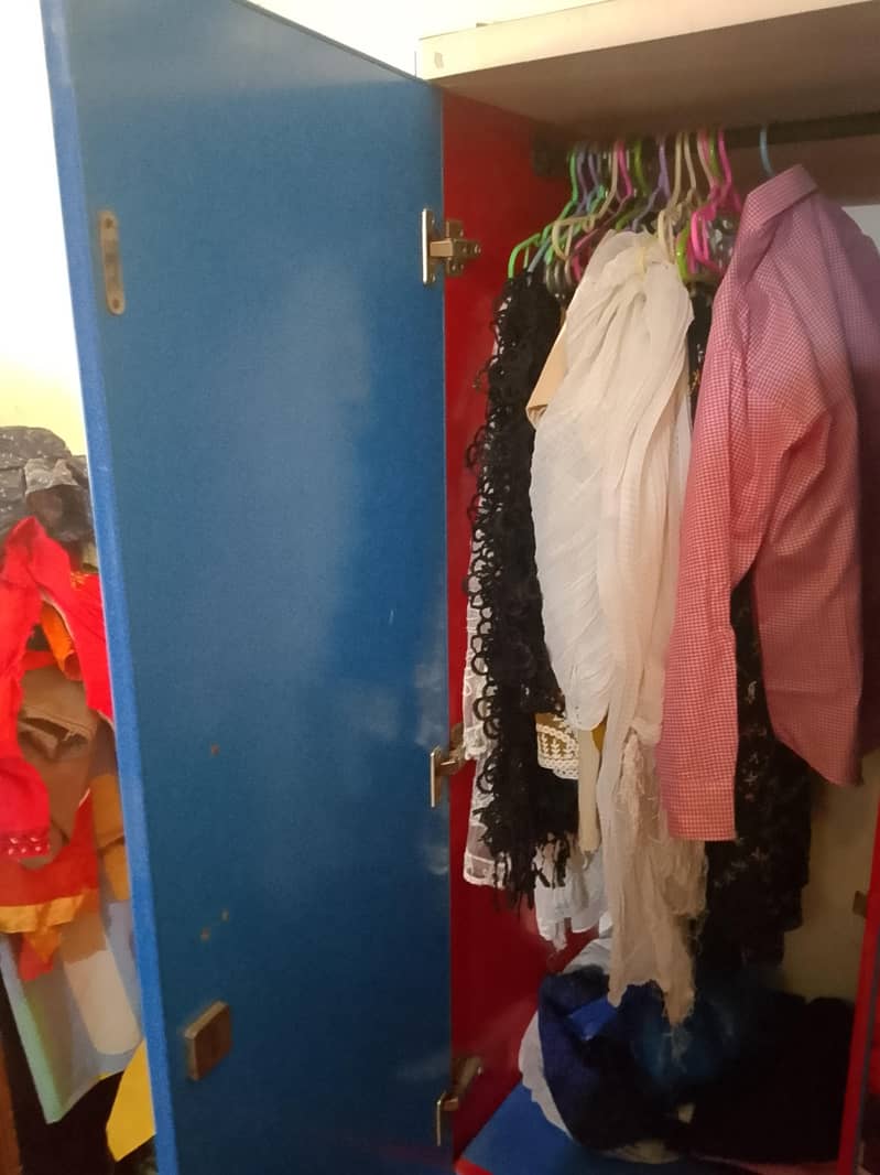 wardrobe 4