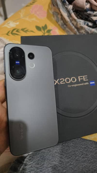 Vivo X200 Fe