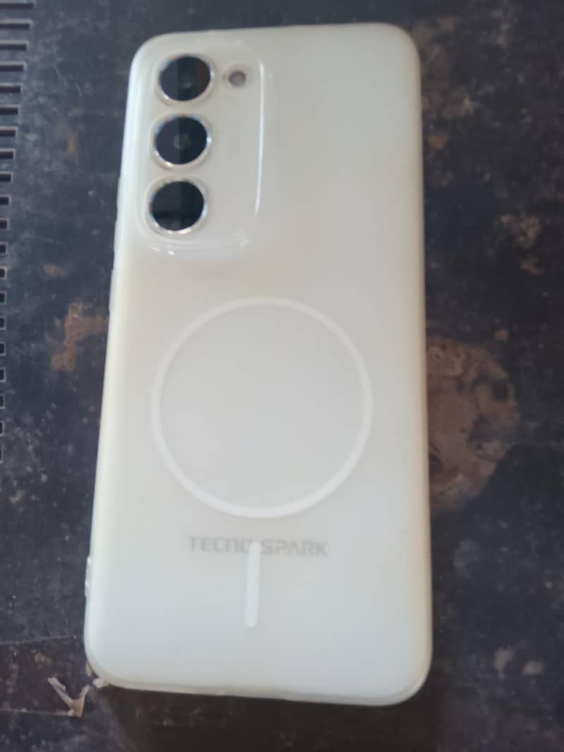 Tecno spark 40 pro plus 1