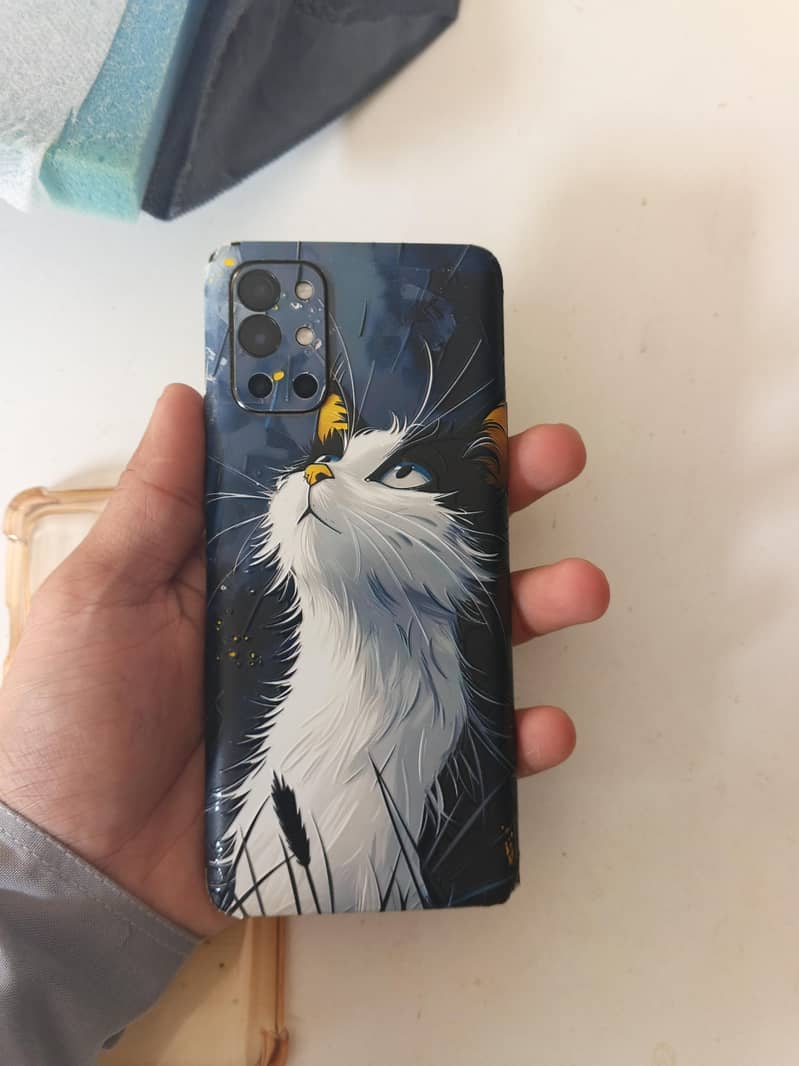 One Plus 9R 2