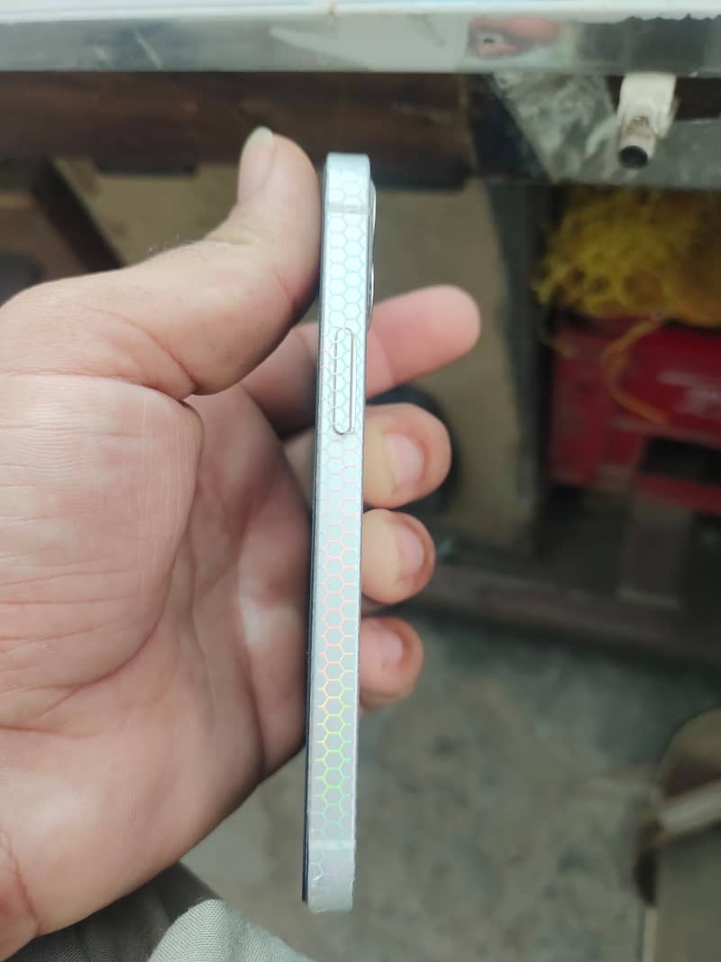 Apple iPhone 12 mini 3