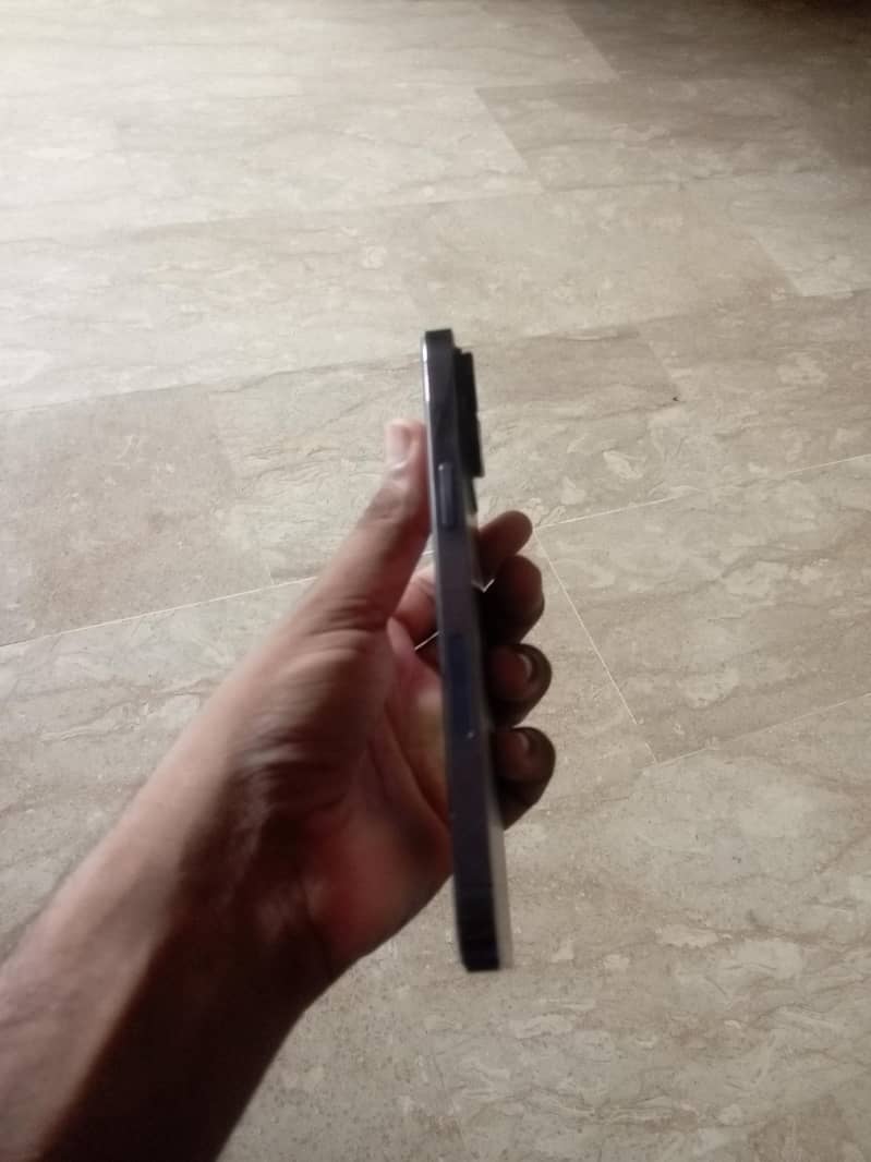 Apple iPhone 14 Pro Max 2