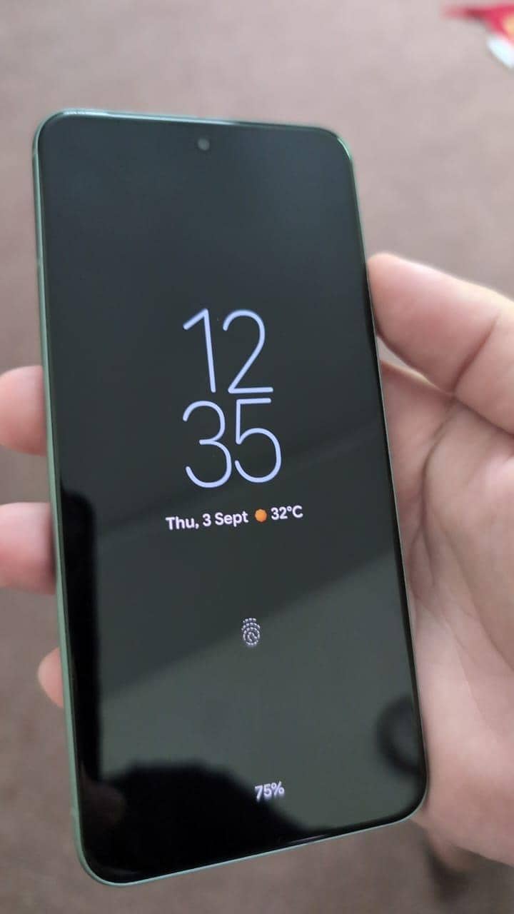 Google Pixel 8 2