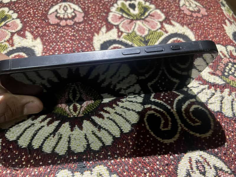 iPhone 15 Pro 3