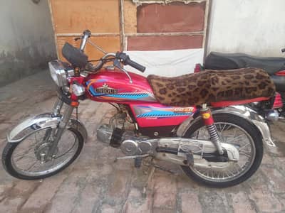 Unique 2020 Model Sukkur Number LUSH Condition m hai Bike