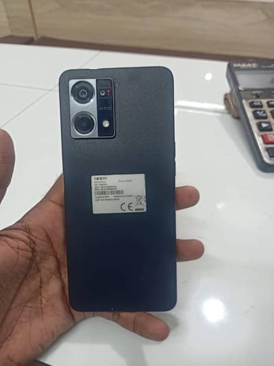 OPPO F21