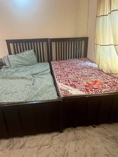 2 single beds
