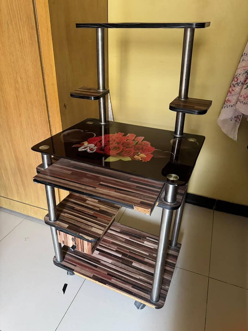 Computer table 1