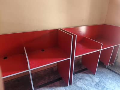 2/2 computer Tables
