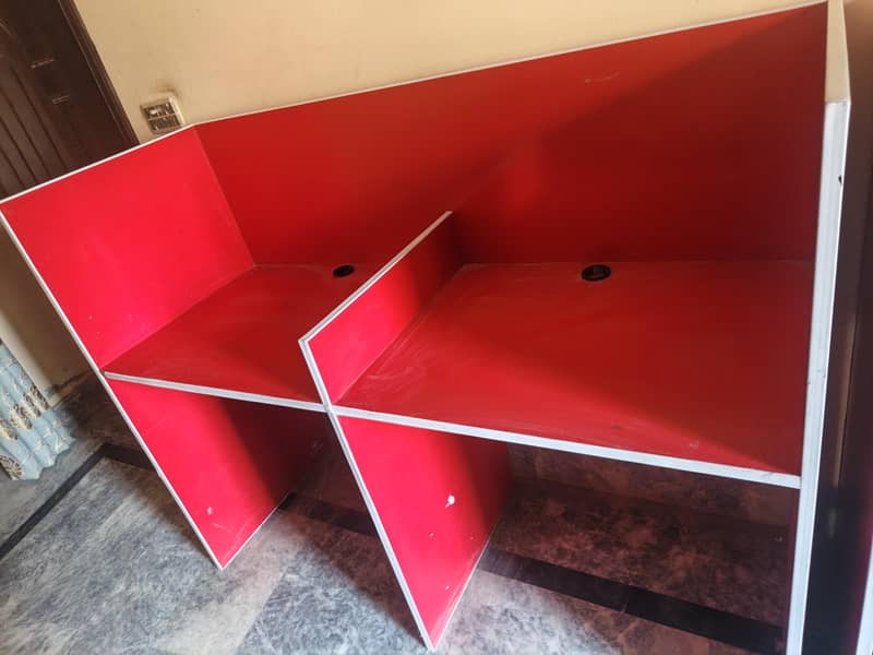 2/2 computer Tables 3