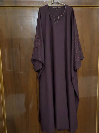 Hijab ul Noor Elegant Embroidered Abaya – Premium & Stylish