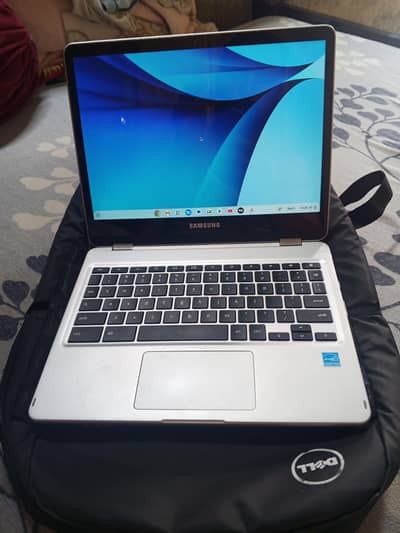 Samsung Chromebook laptop /  touchscreen/ charger+ mouse+ bag/