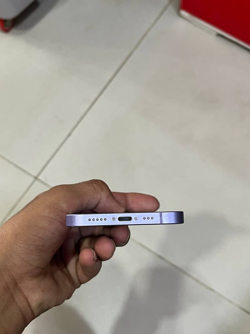 Apple iPhone 12 2