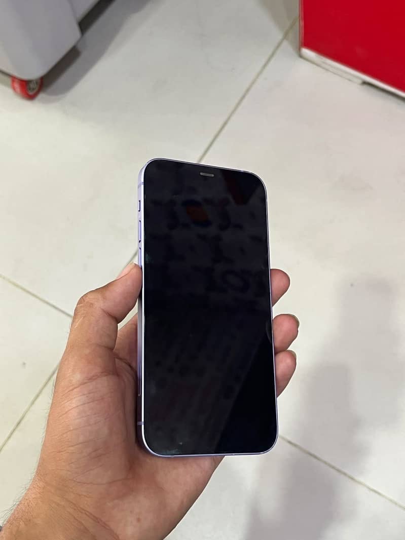 Apple iPhone 12 3