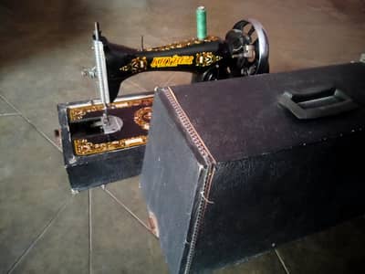 Kayber 99 hand sewing machine with box