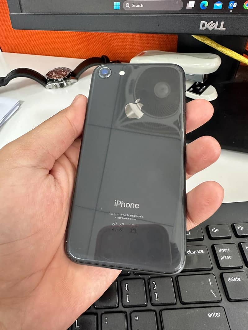 Apple iPhone 8 5