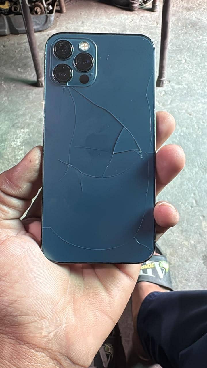 Apple iPhone 12 Pro 2