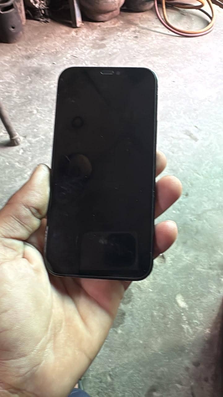 Apple iPhone 12 Pro 3