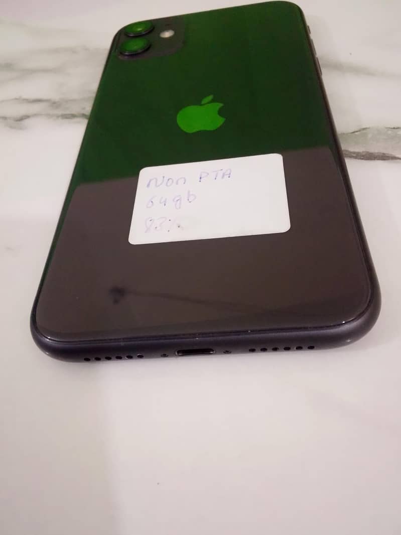 Apple iPhone 11 4