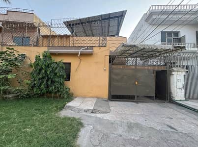 Prime Location House For sale In Beautiful Allama Iqbal Town - Pak Block