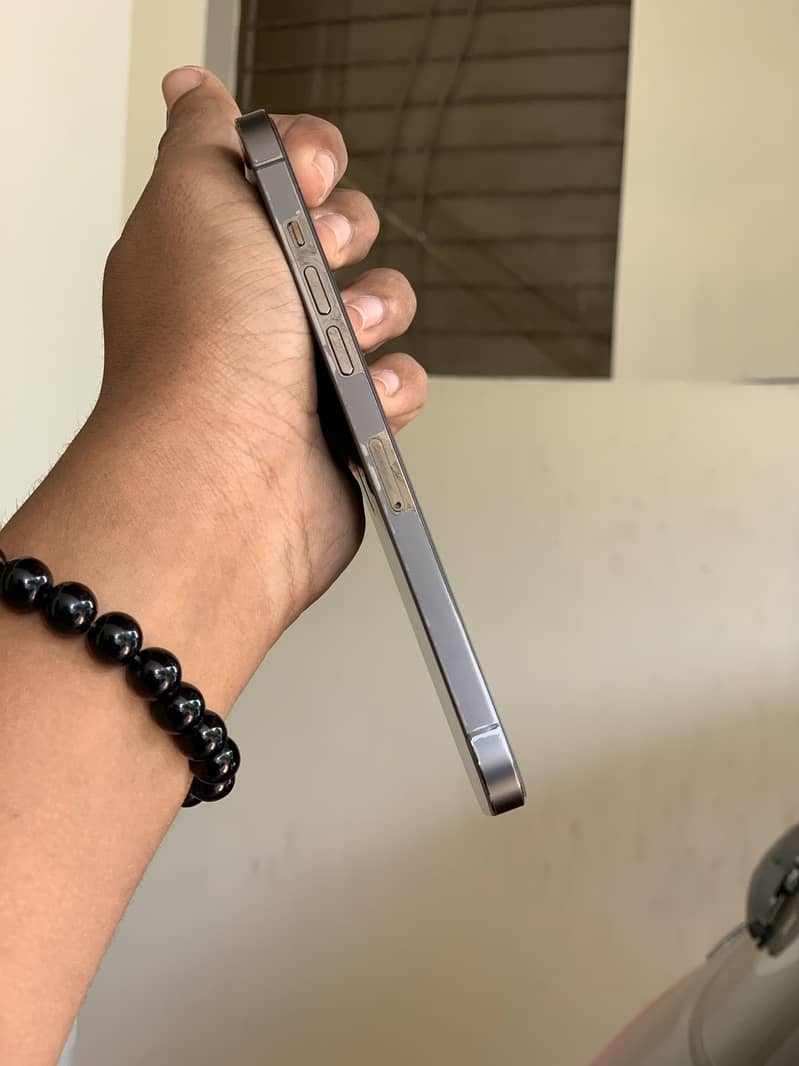 Apple iPhone 12 Pro Max 3