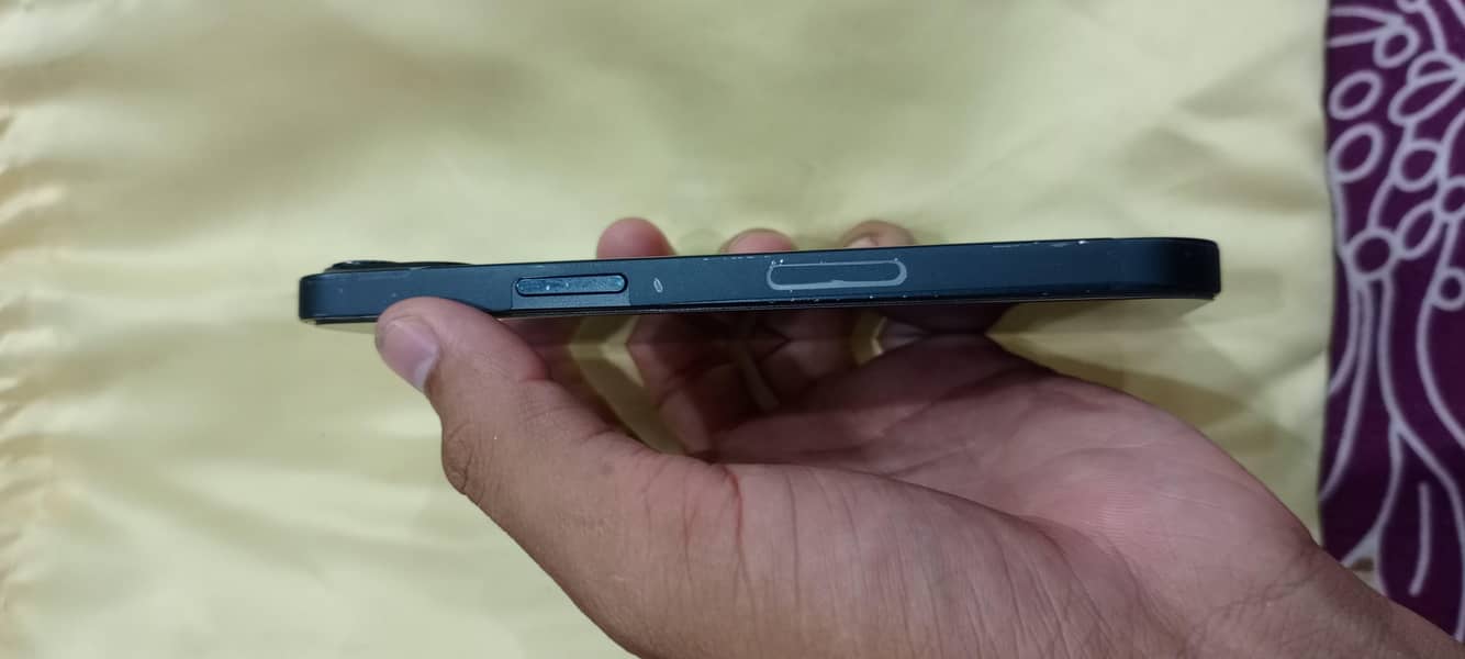 Apple iPhone 13 3
