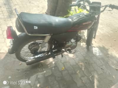 Yamaha Dhoom YD-70 2011