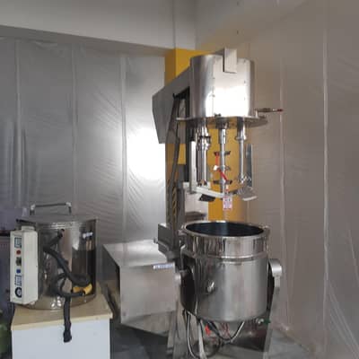 Automatic cream making machine