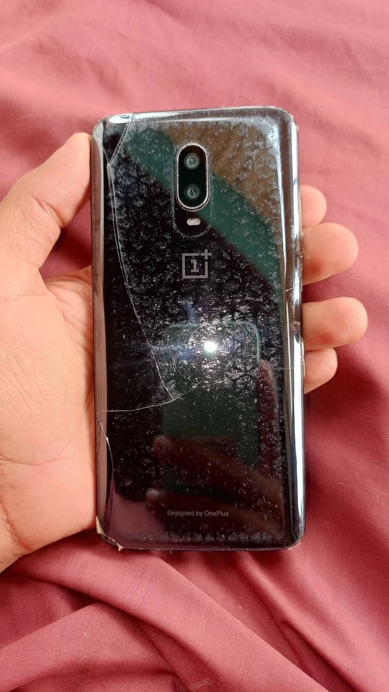 One Plus 6T. 1