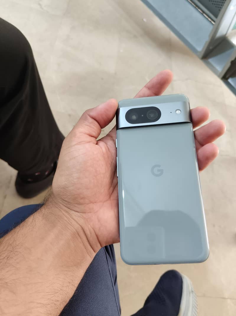 Google Pixel 8 5