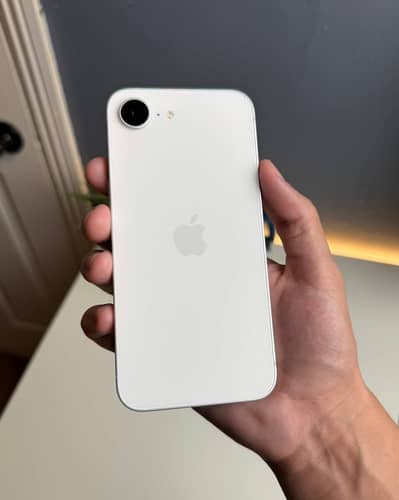 Apple iPhone 16e
