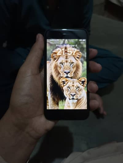 Apple iPhone SE