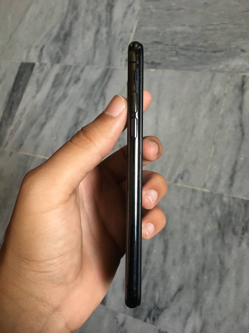 Apple iPhone X 2