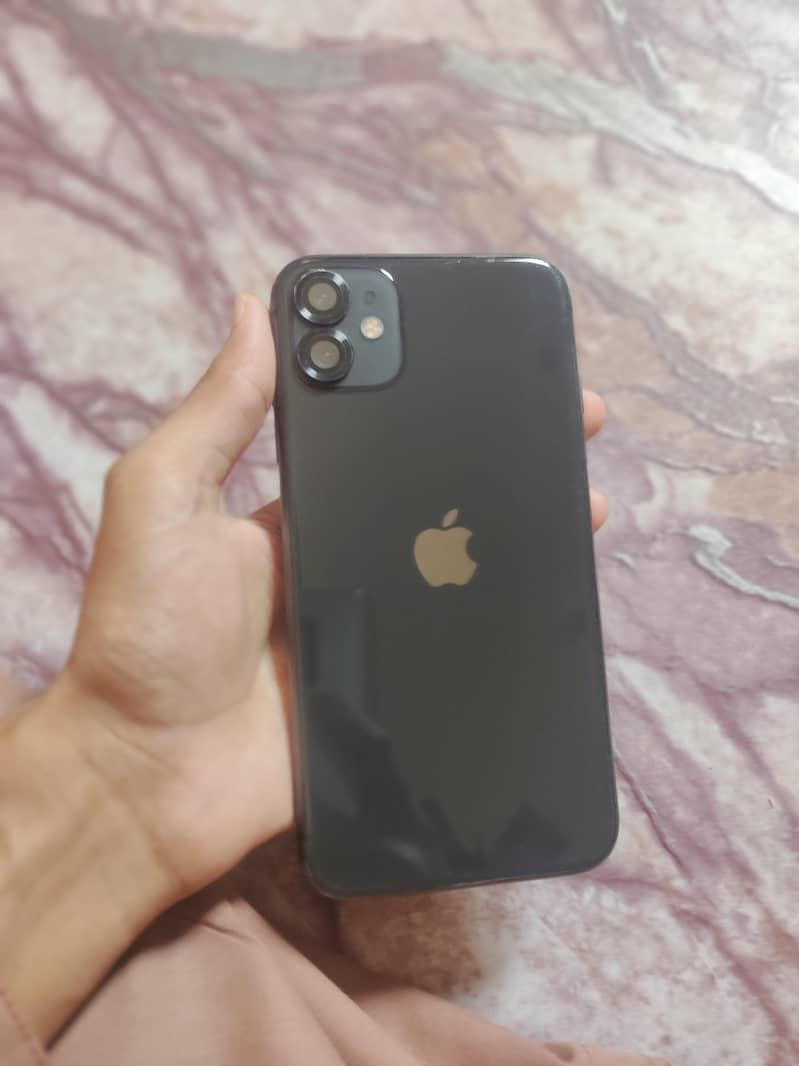 Apple iPhone 11 3