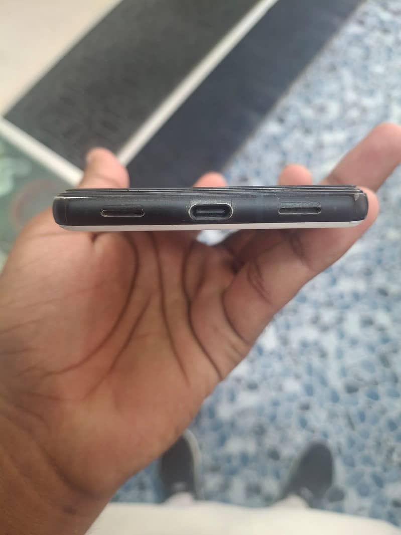 Google Pixel 6a 4