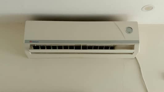 Dawlance 1.5 ton original gass and original condition