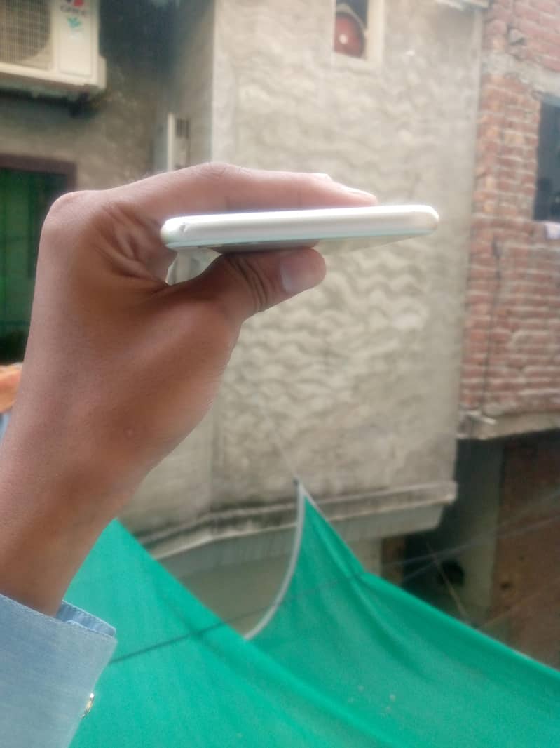 Apple iPhone 6 Plus 7
