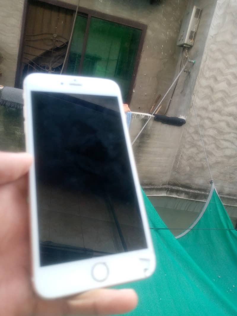 Apple iPhone 6 Plus 8