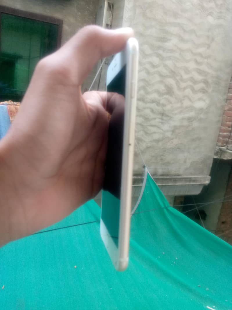 Apple iPhone 6 Plus 10