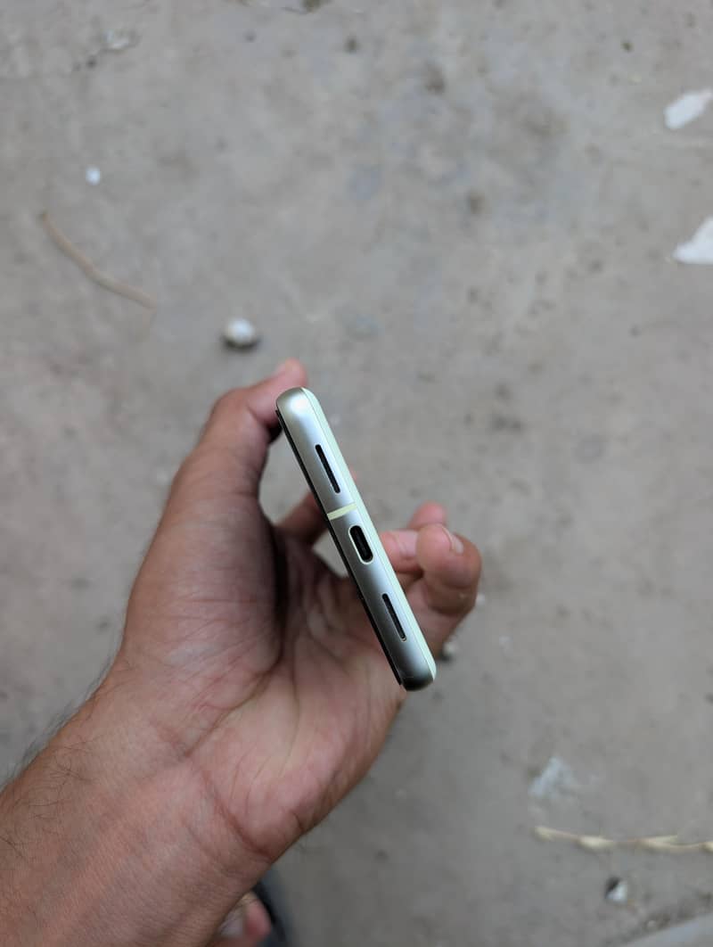 Google Pixel 7 6