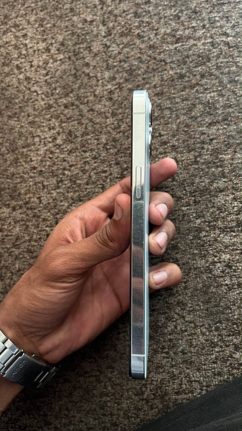 Apple iPhone 12 Pro Max 3